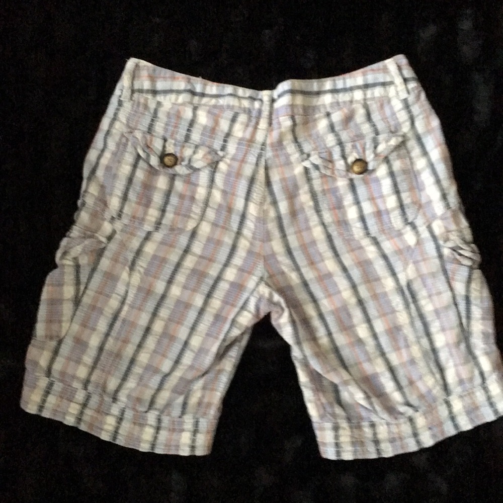 Shorts - Picture 2 of 3
